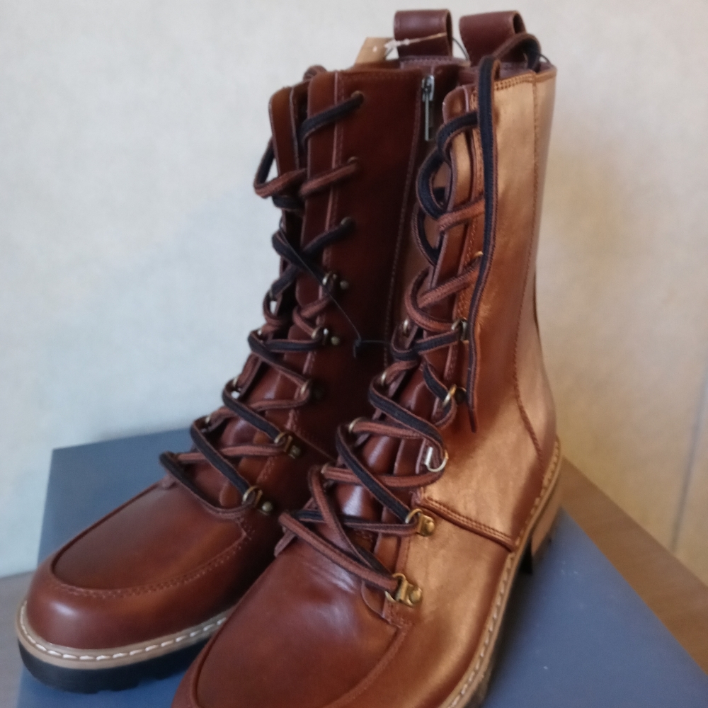 Ladies boots hiking/everyday boots